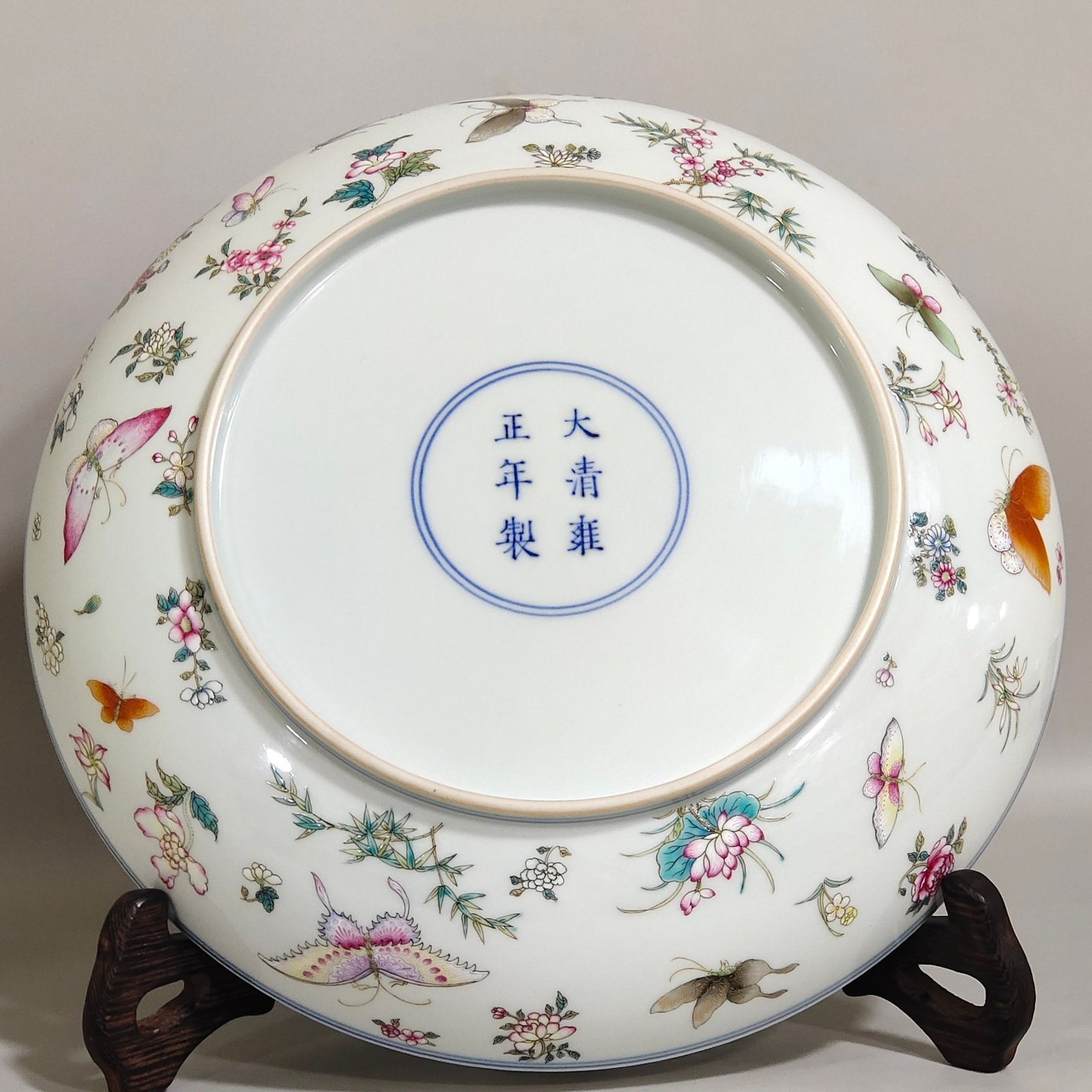 Qing Dynasty Yongzheng Dielian flower disk