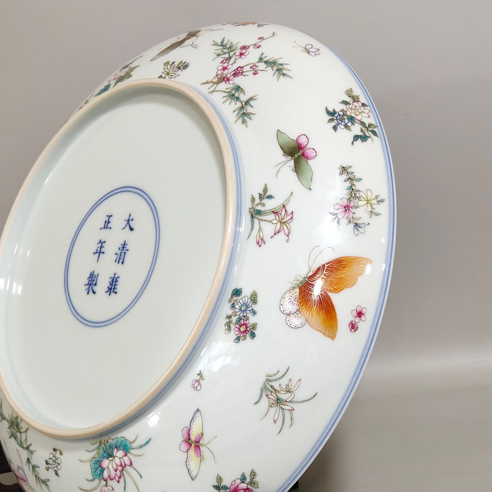 Qing Dynasty Yongzheng Dielian flower disk