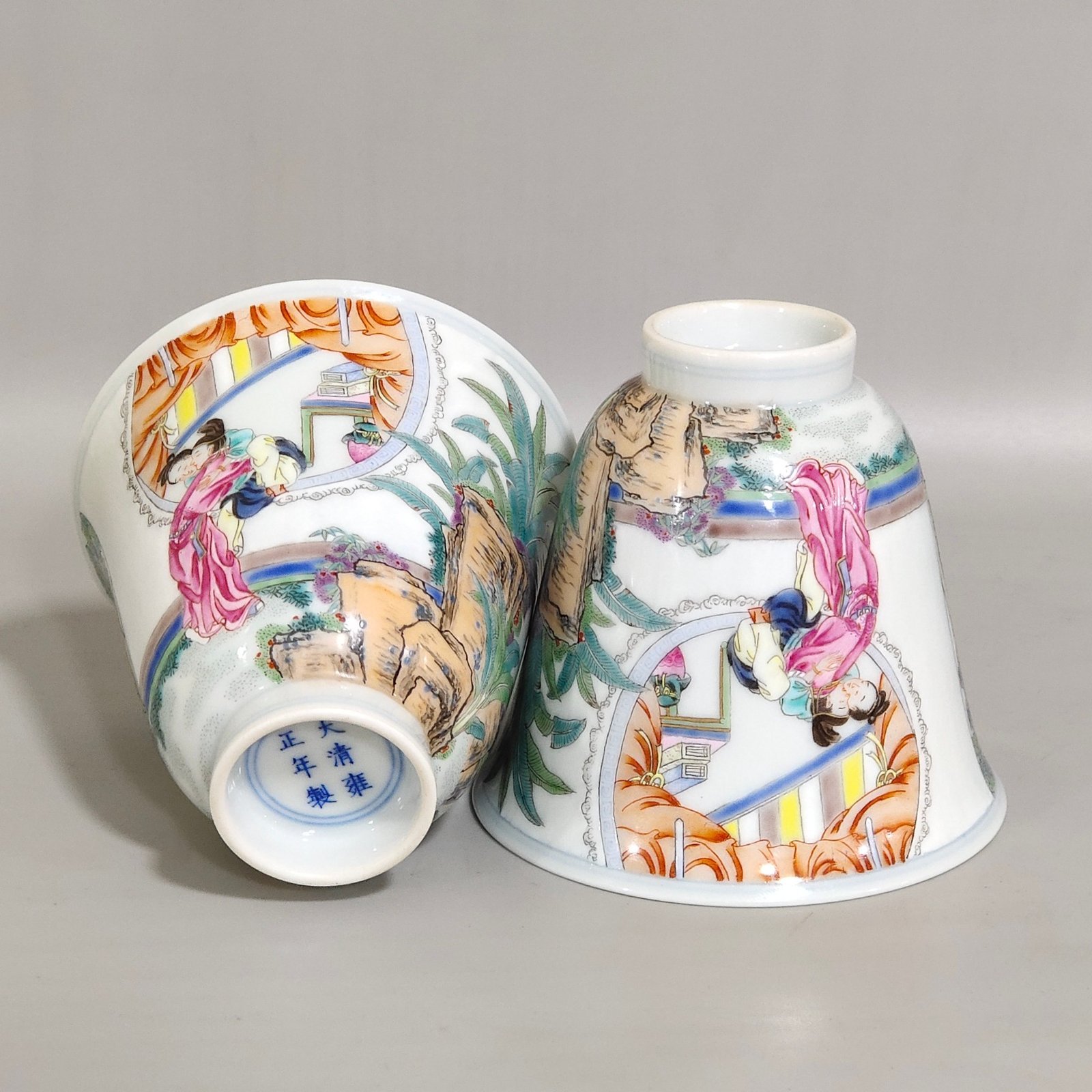 Qing Dynasty Yongzheng West Chamber bell cup