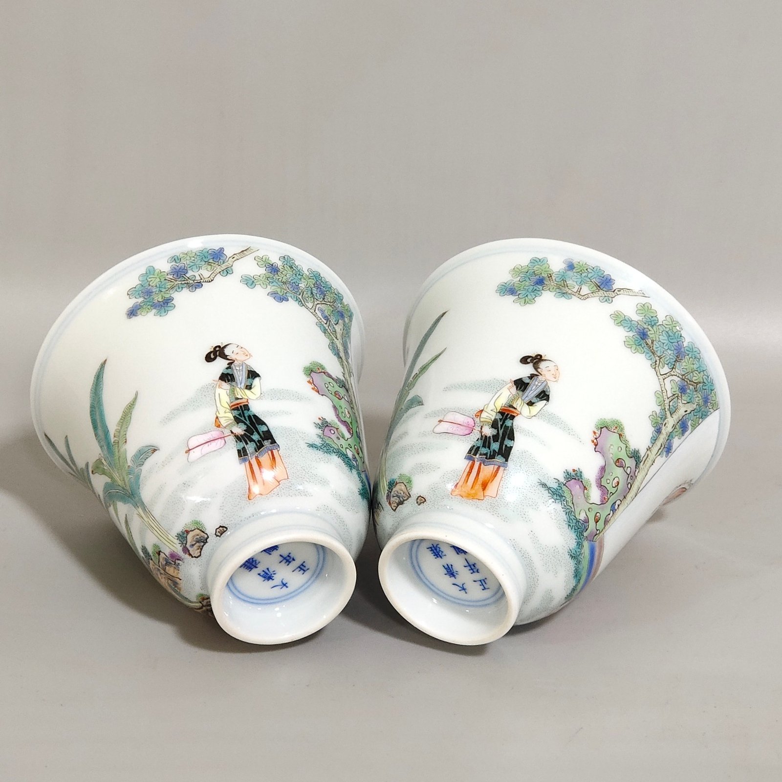 Qing Dynasty Yongzheng West Chamber bell cup