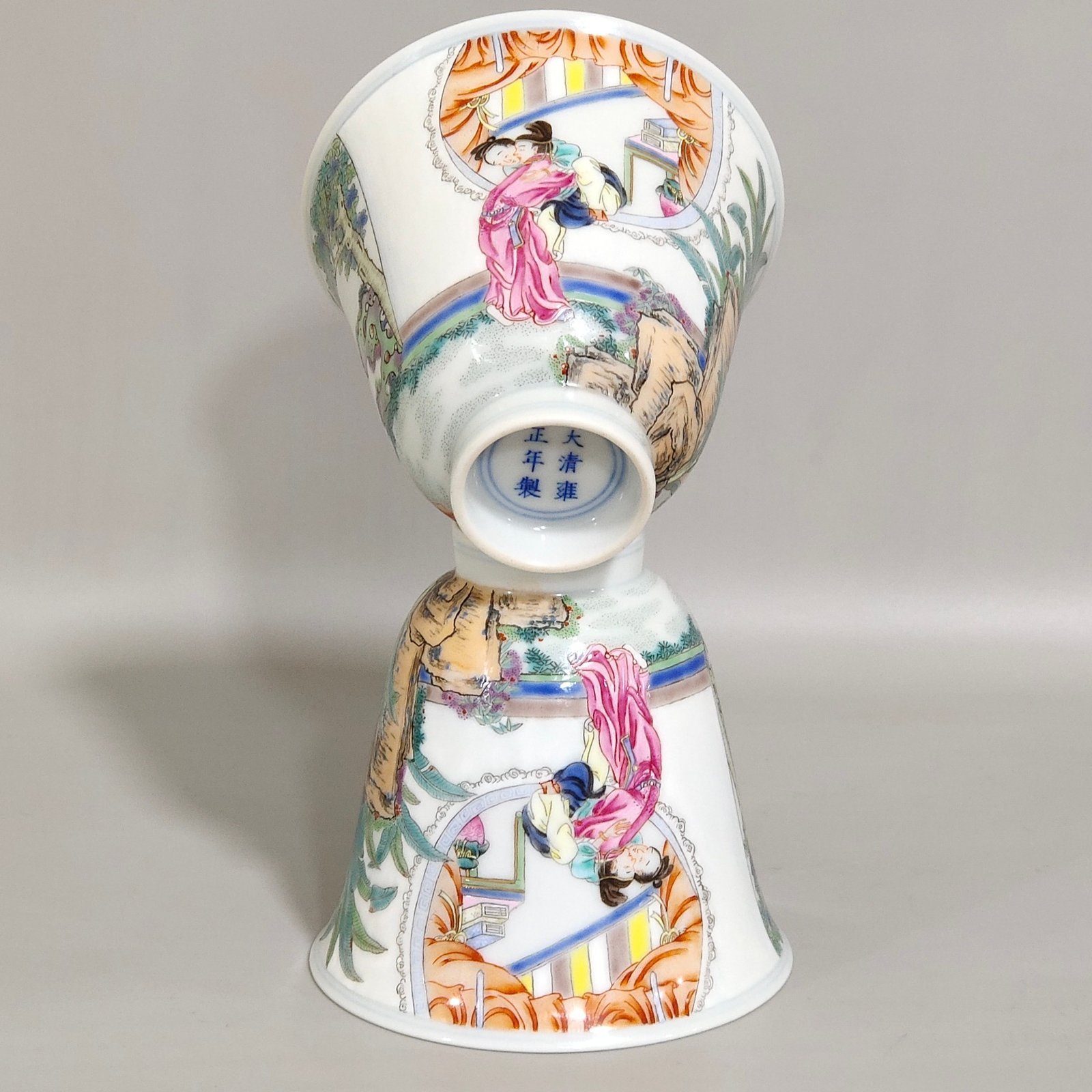 Qing Dynasty Yongzheng West Chamber bell cup