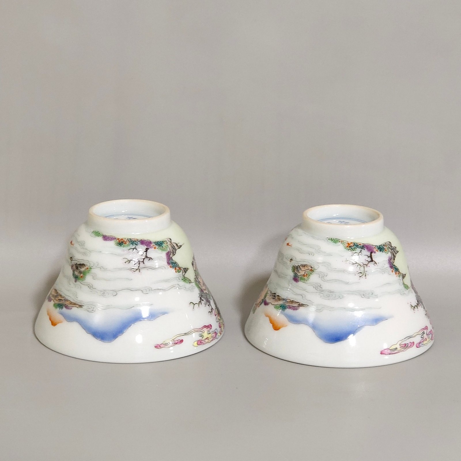 Qing Dynasty Yongzheng Xishi sunken fish cup