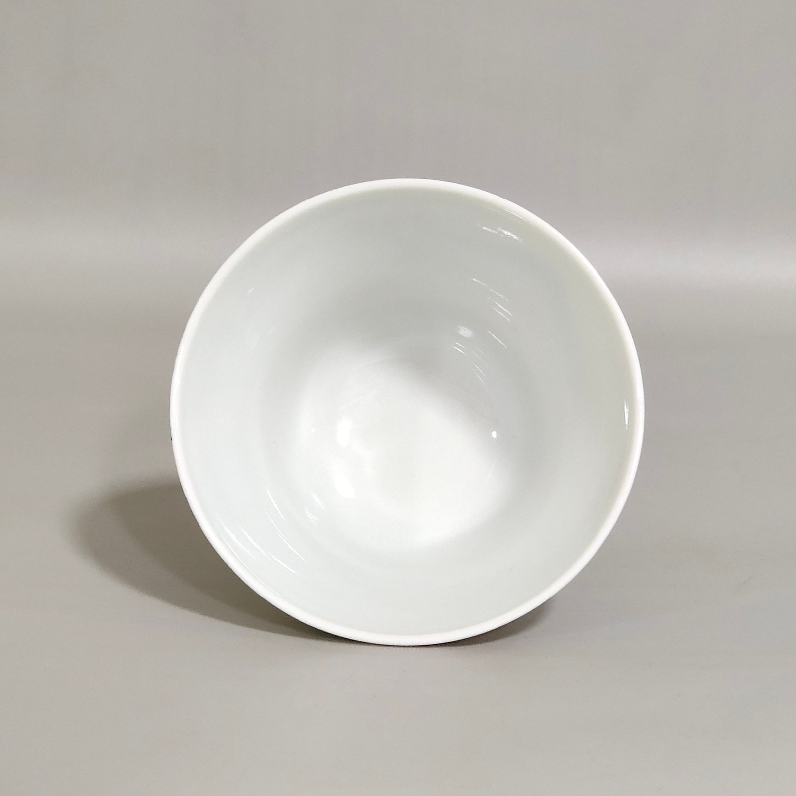 Qing Dynasty Yongzheng Xishi sunken fish cup
