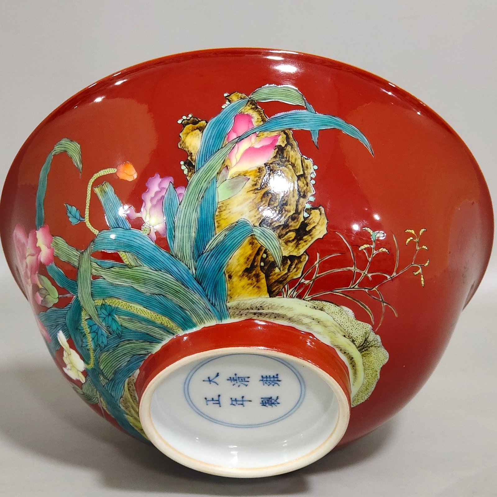Qing Dynasty Yongzheng chili red orchid poetry bowl