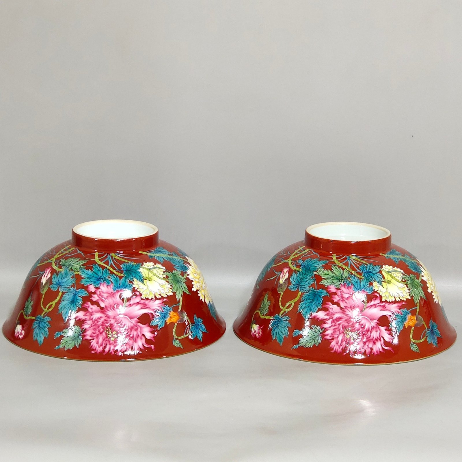Qing Dynasty Yongzheng pepper red poppy poem bowl