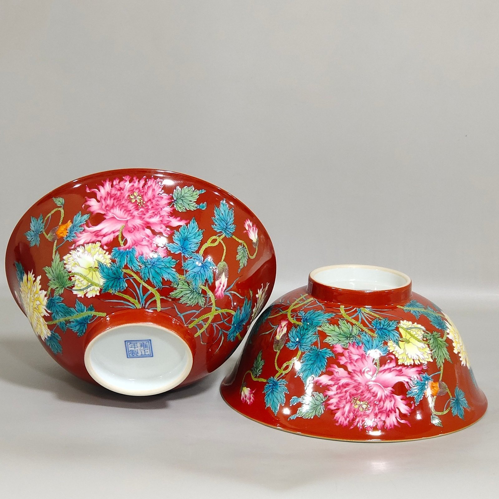 Qing Dynasty Yongzheng pepper red poppy poem bowl