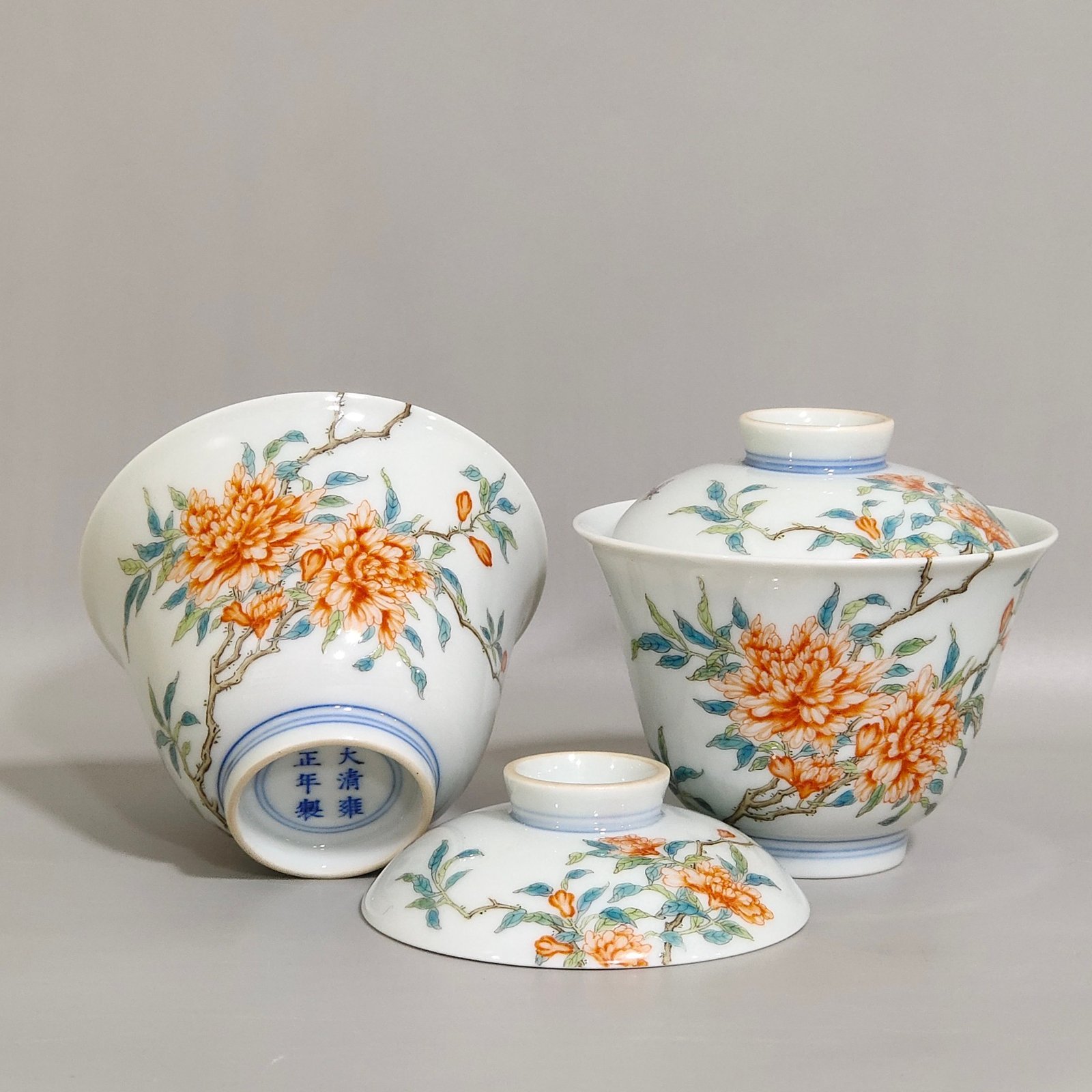 Qing Dynasty Yongzheng flower and butterfly bowl