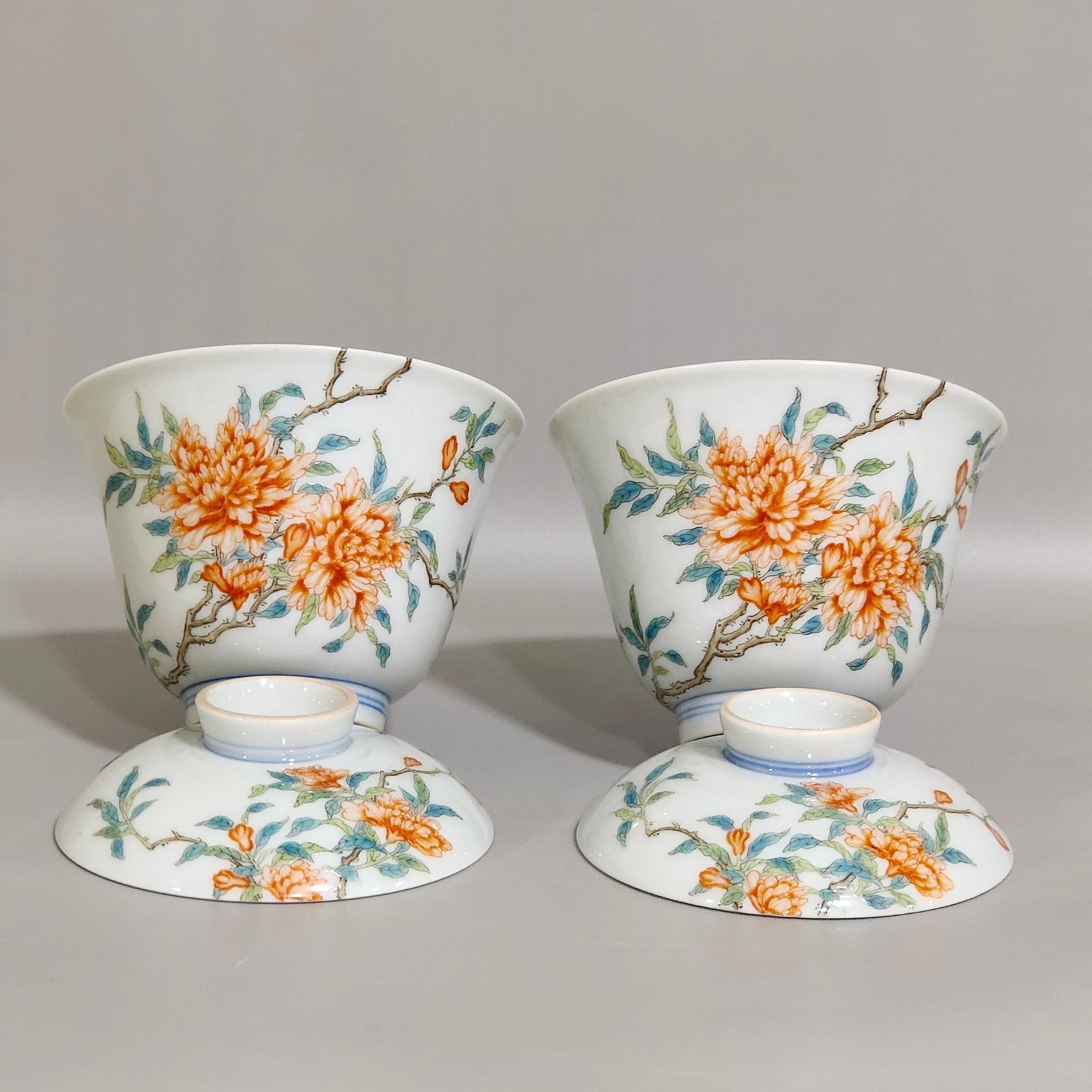 Qing Dynasty Yongzheng flower and butterfly bowl