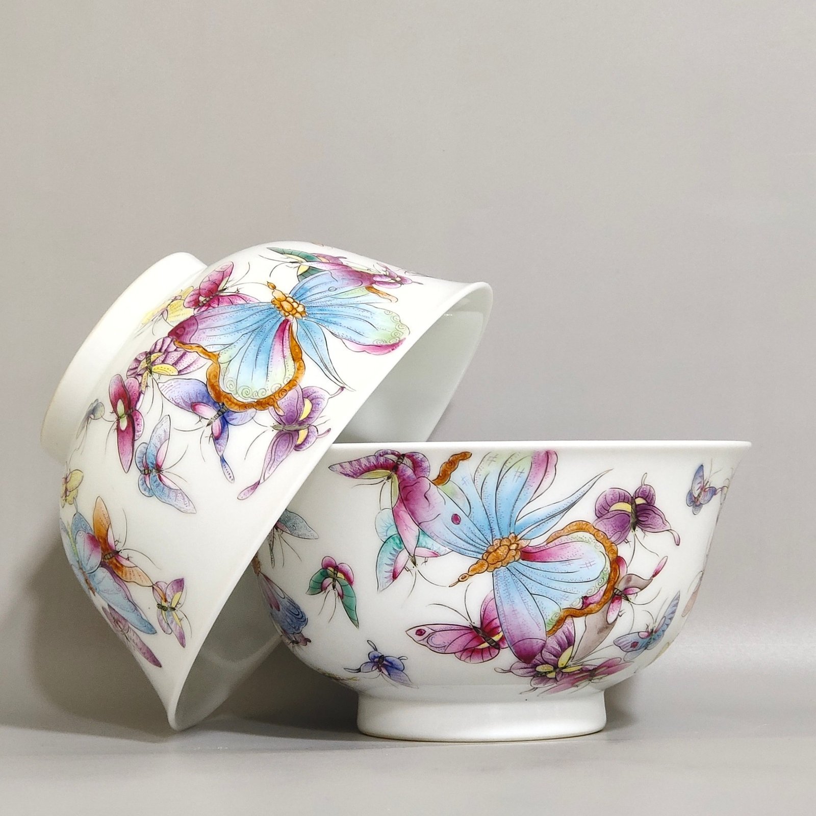 Qing Dynasty Yongzheng Daoguang Hundred Butterfly Bowl