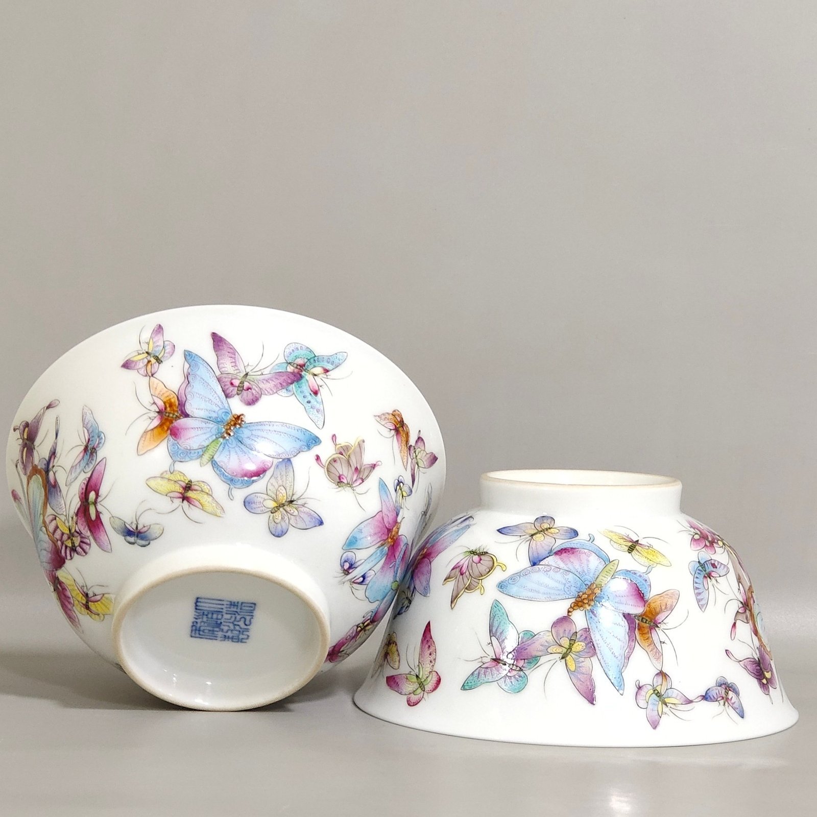 Qing Dynasty Yongzheng Daoguang Hundred Butterfly Bowl
