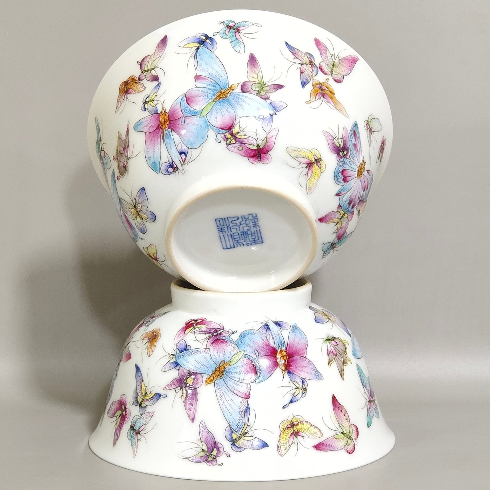 Qing Dynasty Yongzheng Daoguang Hundred Butterfly Bowl
