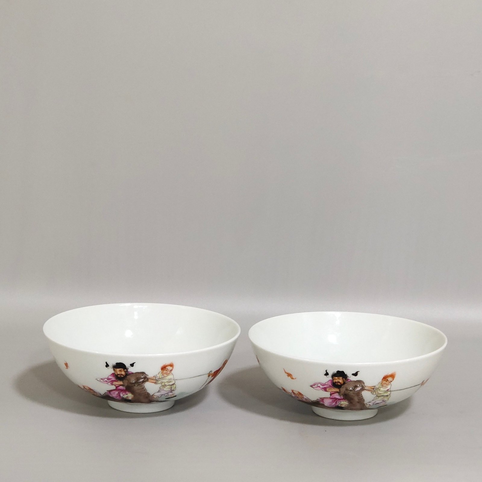 Qing Dynasty Yongzheng Zhongkui catching demon tea ball