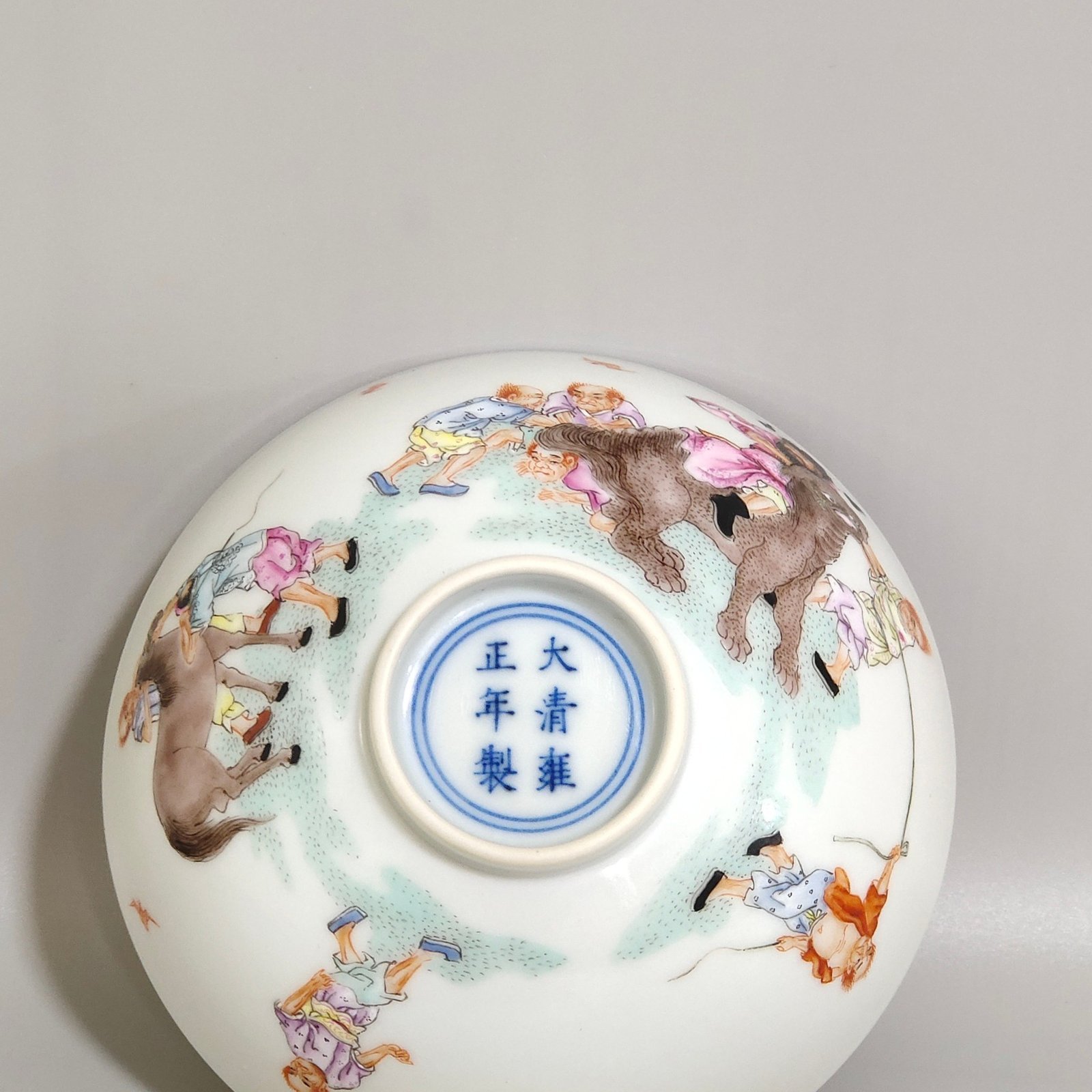 Qing Dynasty Yongzheng Zhongkui catching demon tea ball
