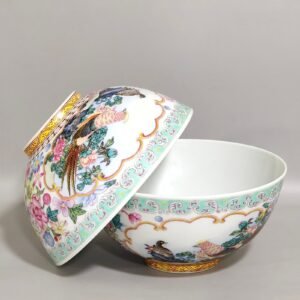 Qing Dynasty Yongzheng icing on the cake bowl