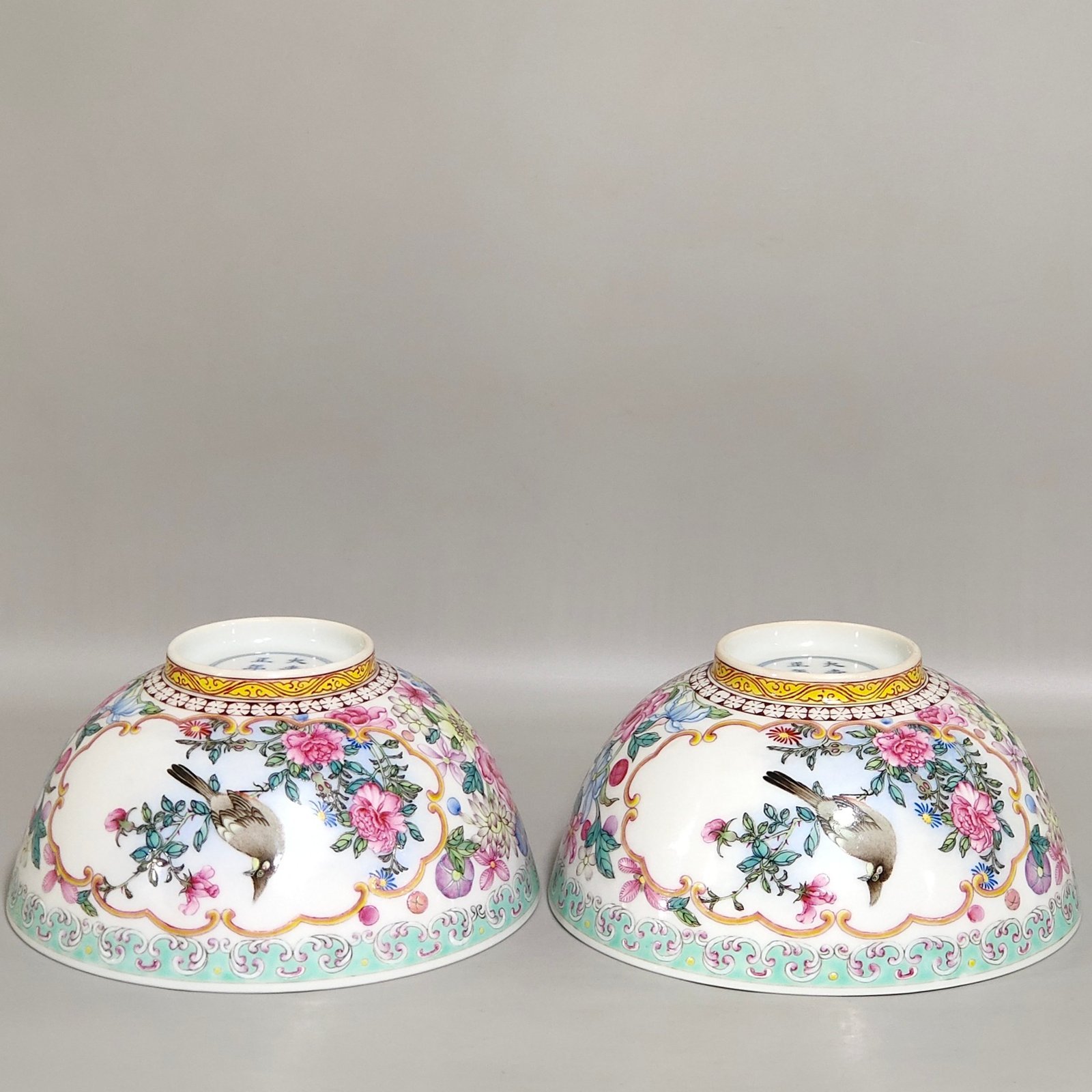 Qing Dynasty Yongzheng icing on the cake bowl