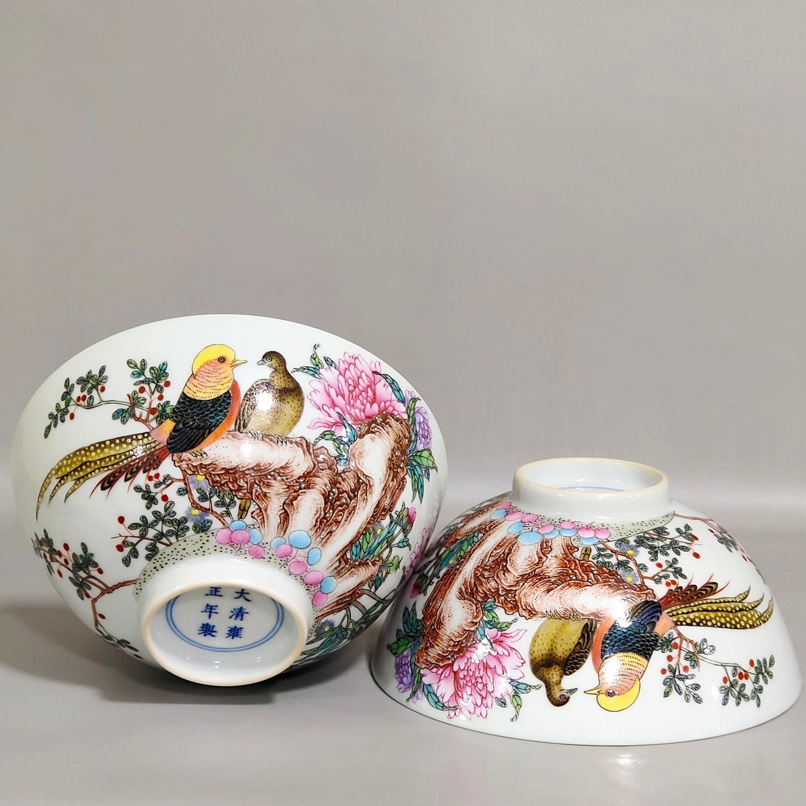 Qing Dynasty Yongzheng icing on the cake bowl