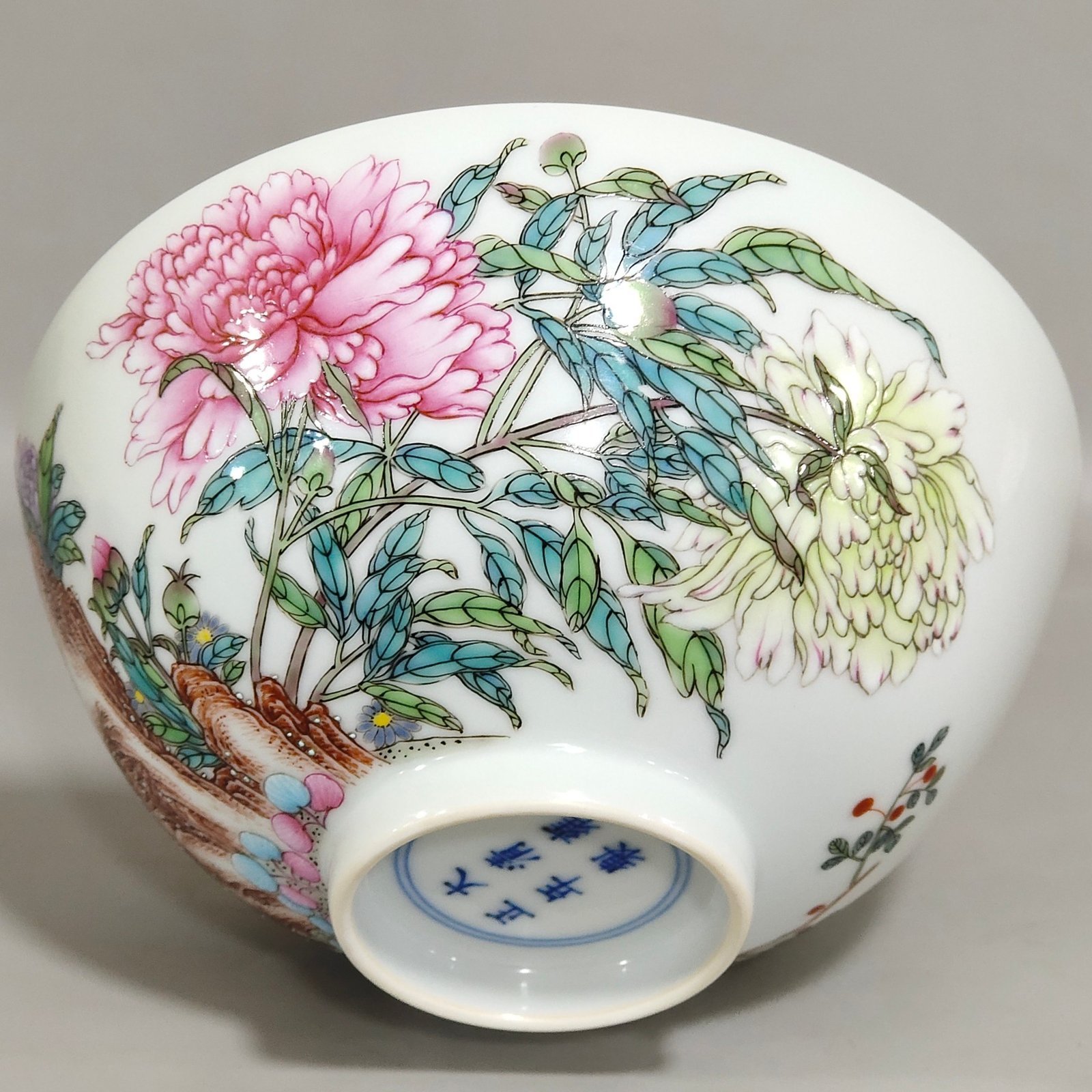 Qing Dynasty Yongzheng icing on the cake bowl