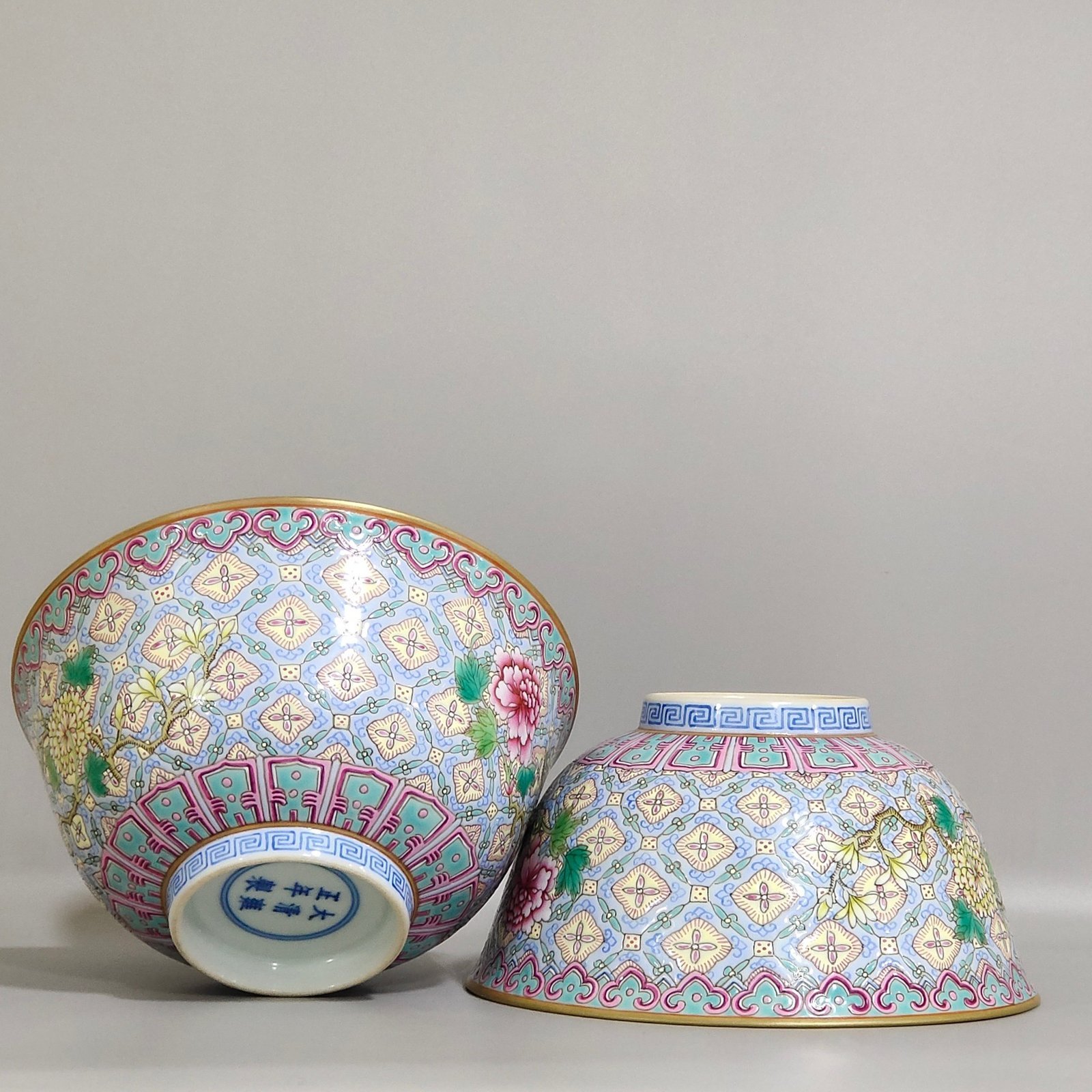 Qing Dynasty Yongzheng brocade flower bowl