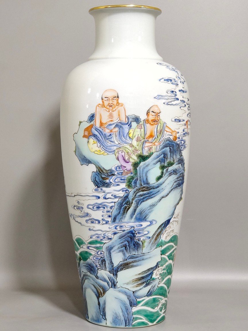 Qing Dynasty Yongzheng Subduing Arhat plum vase
