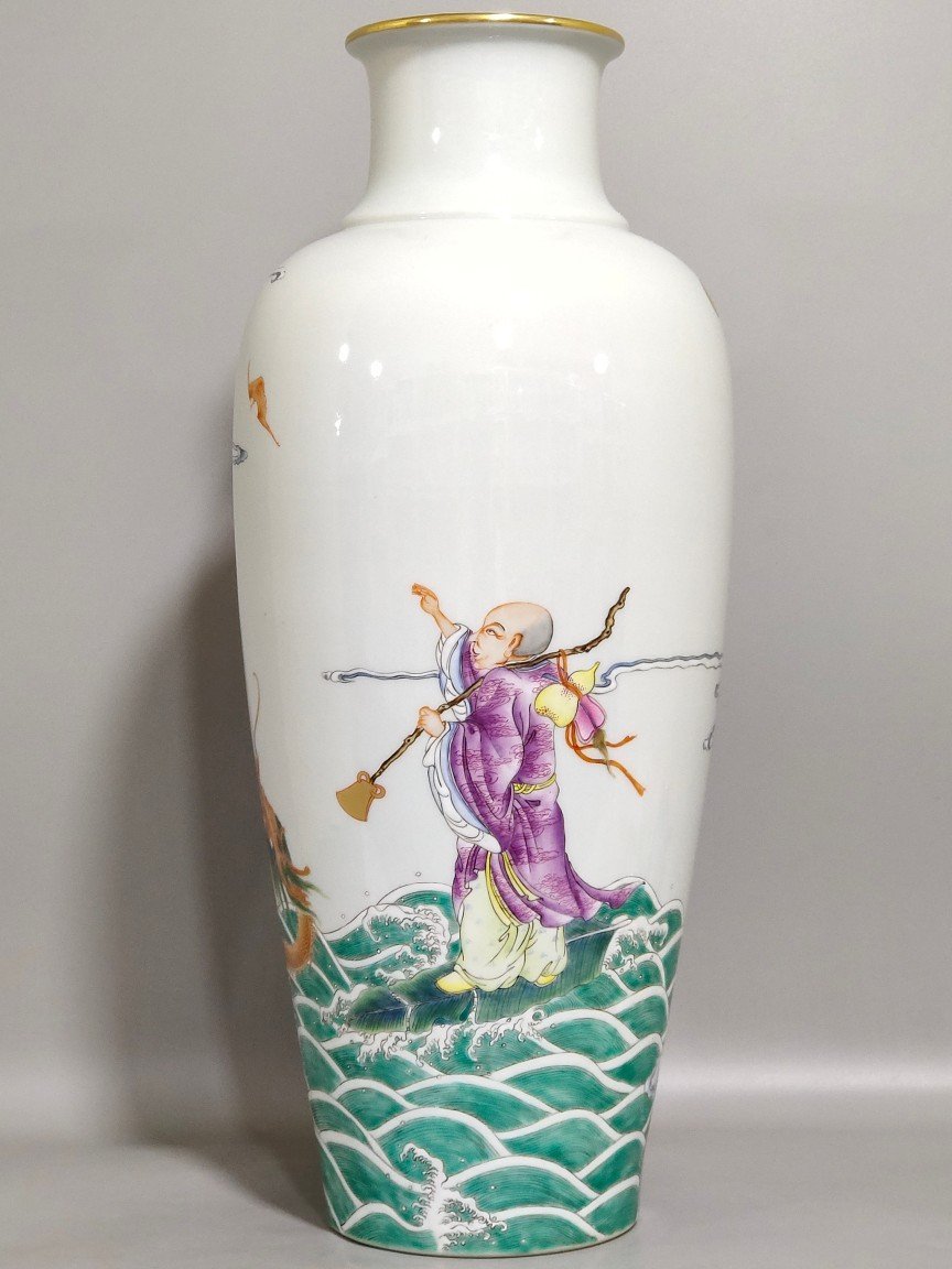 Qing Dynasty Yongzheng Subduing Arhat plum vase