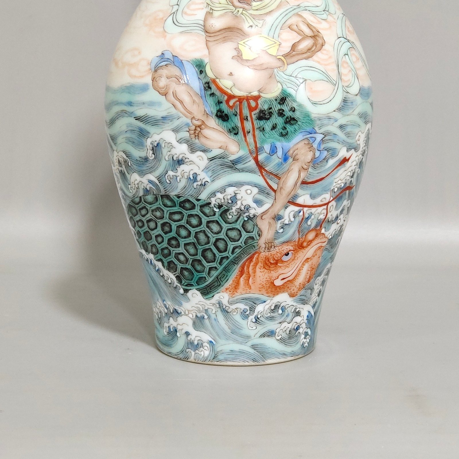 Qing Dynasty Yongzheng Kuixing doudou olive bottle