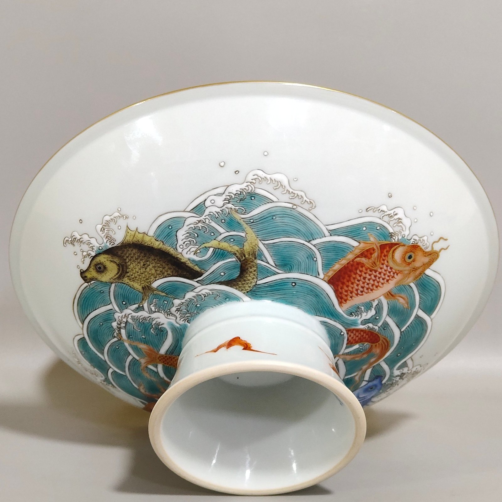 Qing Dynasty Yongzheng Carp Jumping Dragon Gate tall fruit bowl