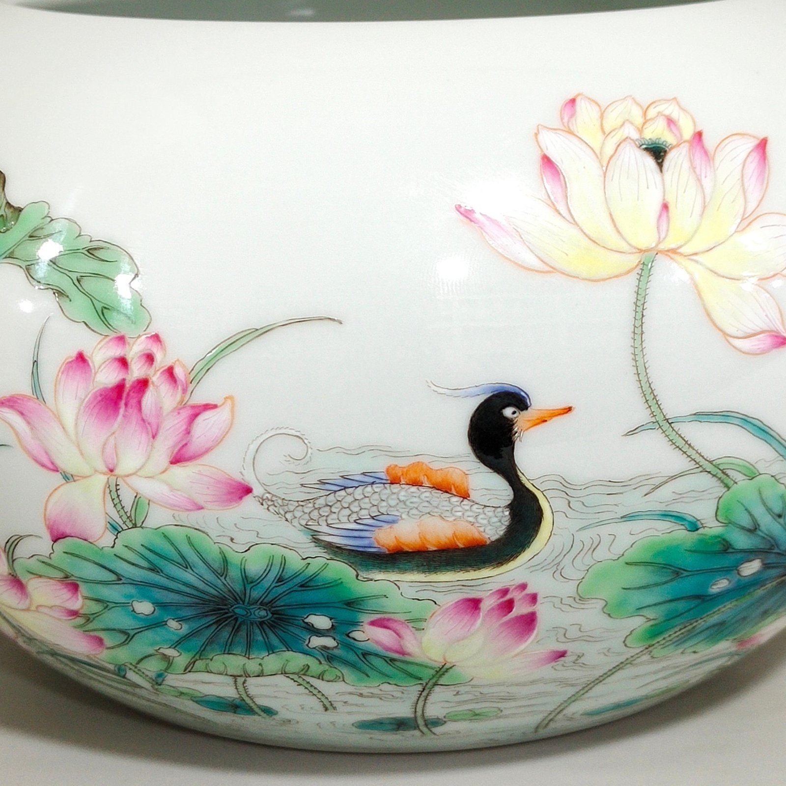 Qing Dynasty Yongzheng A lotus brush wash with mandarin ducks playing in the water