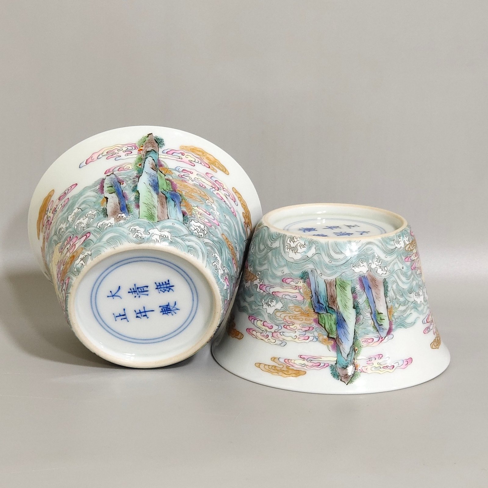 Qing Dynasty Yongzheng Deer and Crane Spring Horseshoe Cup