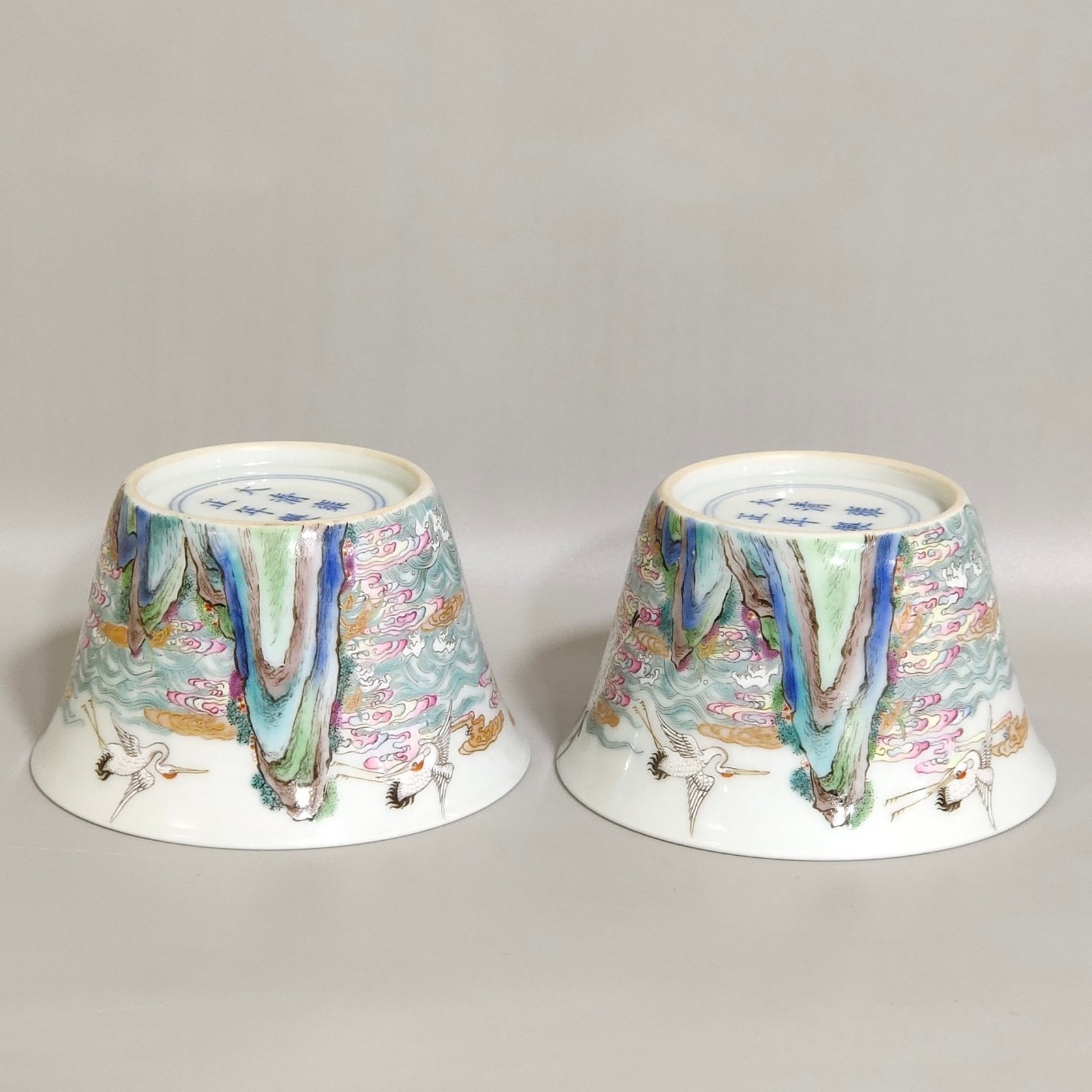 Qing Dynasty Yongzheng Deer and Crane Spring Horseshoe Cup