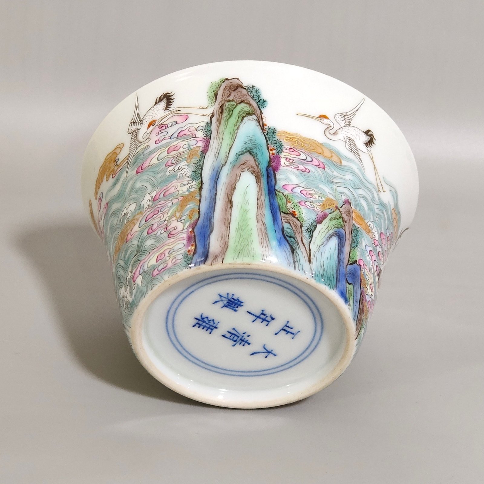 Qing Dynasty Yongzheng Deer and Crane Spring Horseshoe Cup