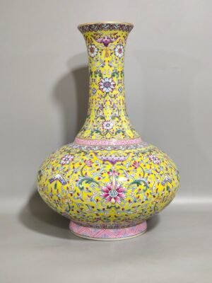 Qing Dynasty Yongzheng yellow ground flat-bellied vase