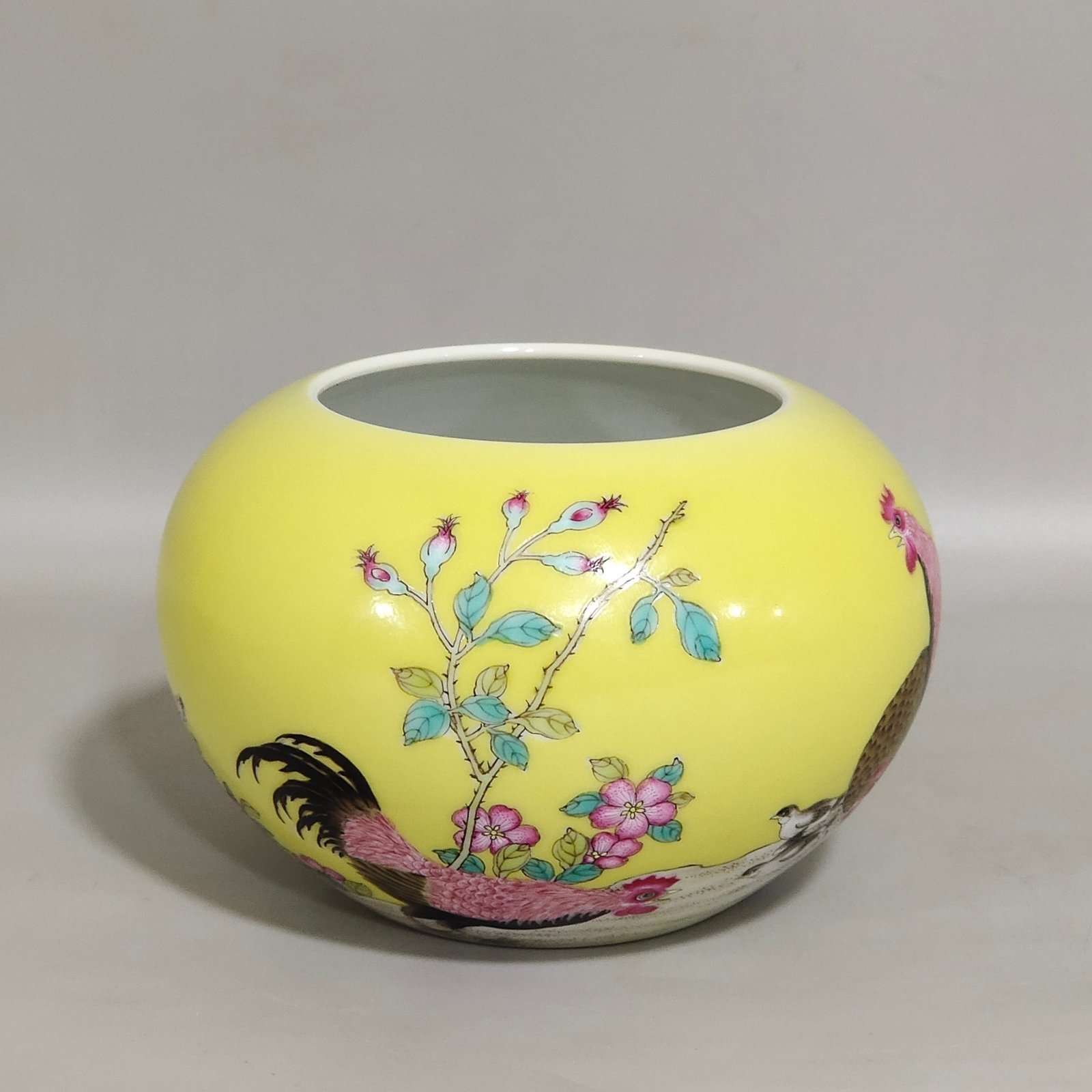 Qing Dynasty Yongzheng yellow glaze washed with great luck