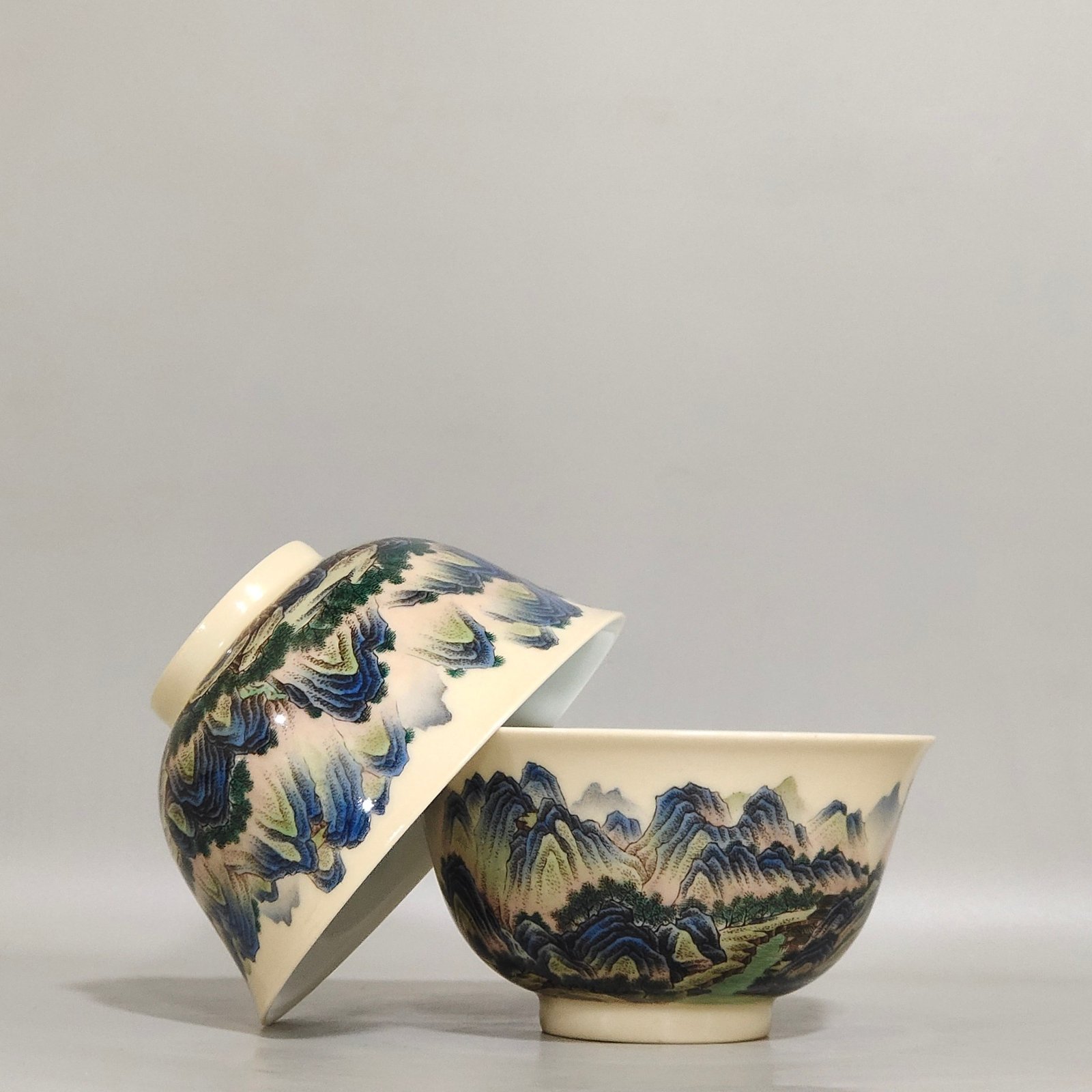 Qing Dynasty Yongzheng yellow glaze landscape cup
