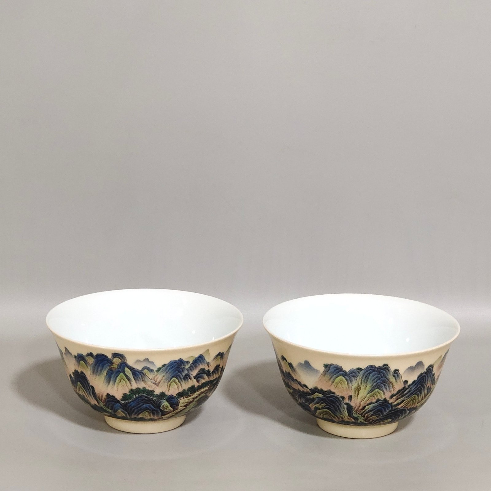 Qing Dynasty Yongzheng yellow glaze landscape cup
