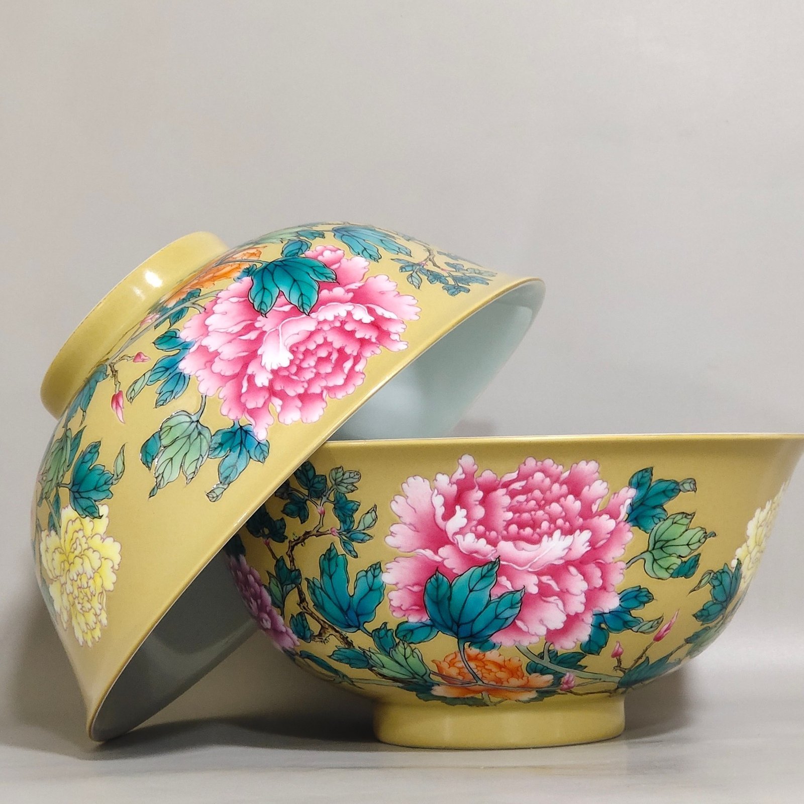 Qing Dynasty Yongzheng yellow-glazed peony flower poem bowl