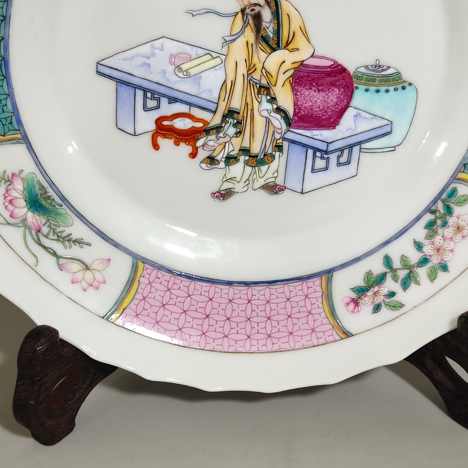 Qing Dynasty Yongzheng Zhai Lulu reading intention figure plate