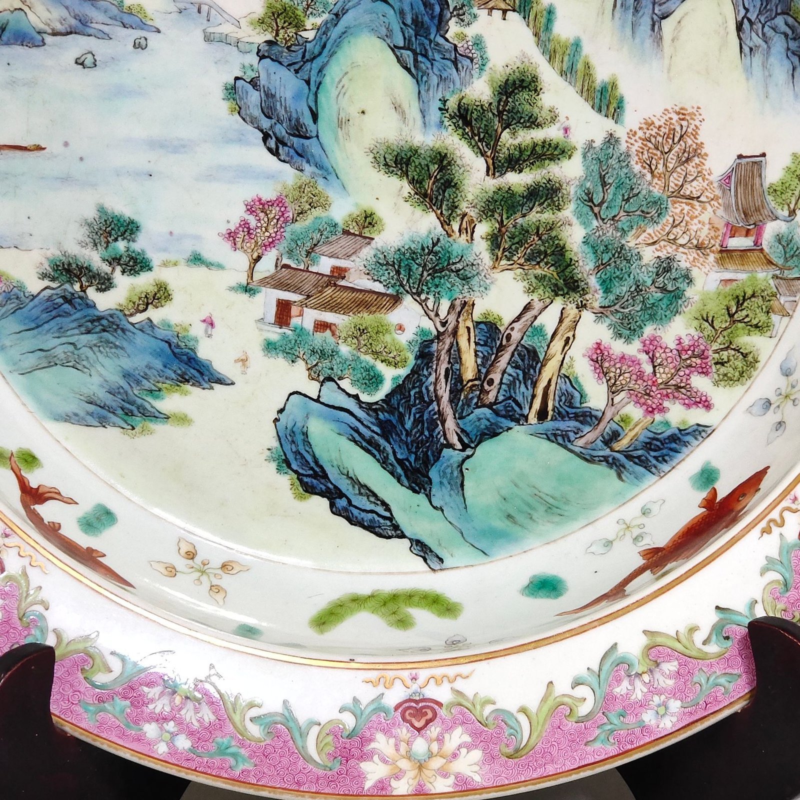 Qing Dynasty Yongzheng landscape washbasin