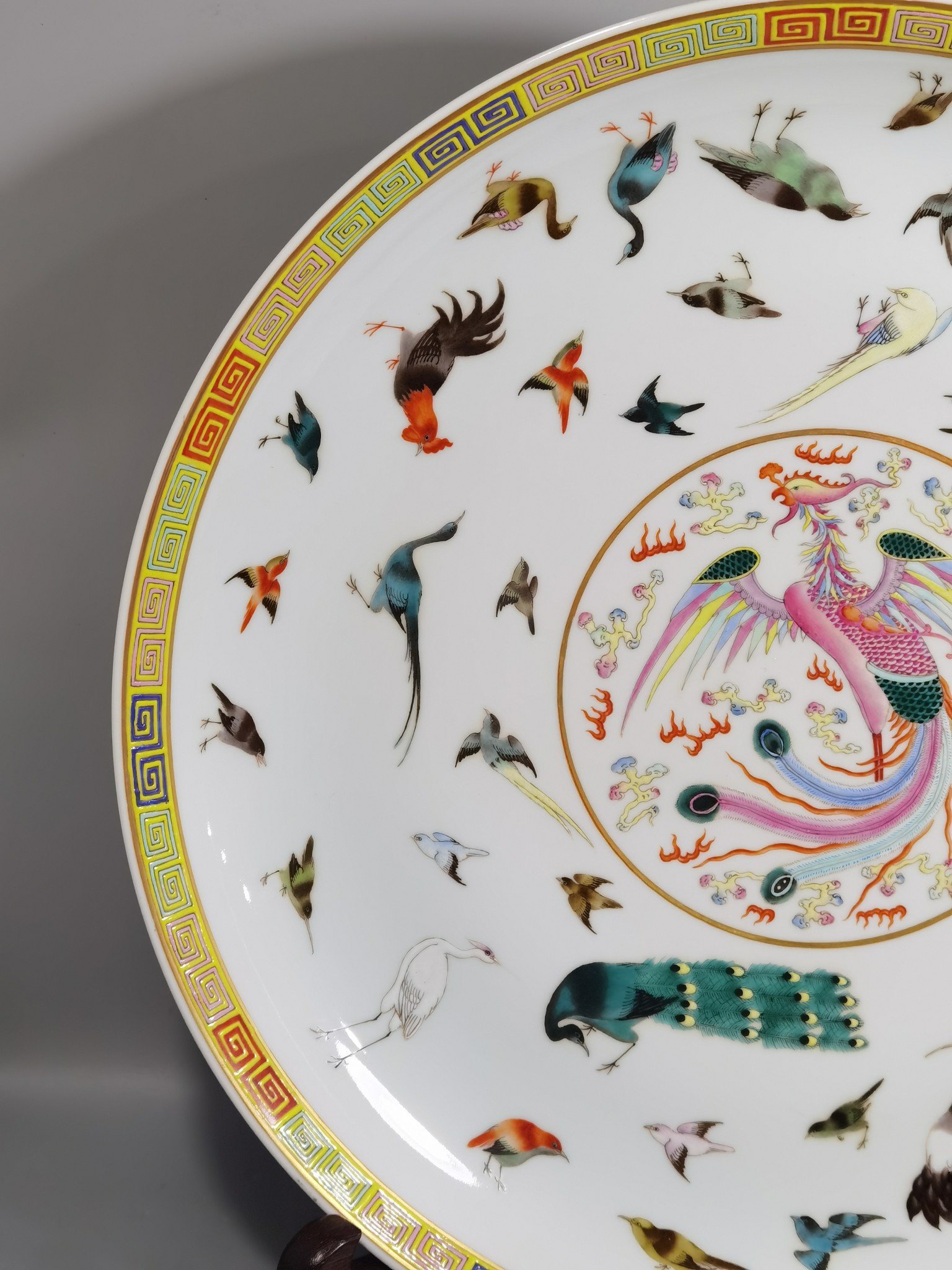 Qing Dynasty Guangxu pastel-colored bird facing the phoenix