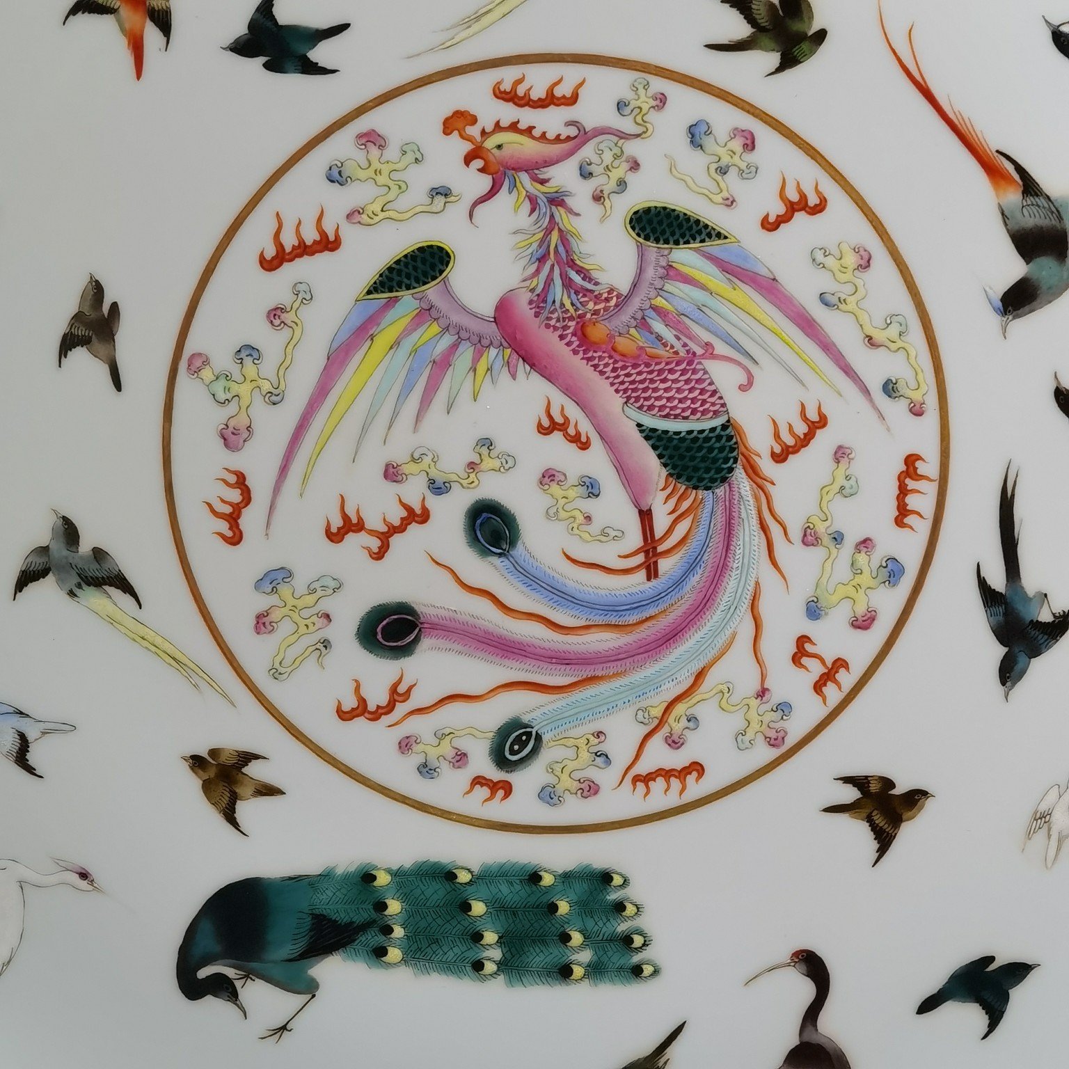 Qing Dynasty Guangxu pastel-colored bird facing the phoenix