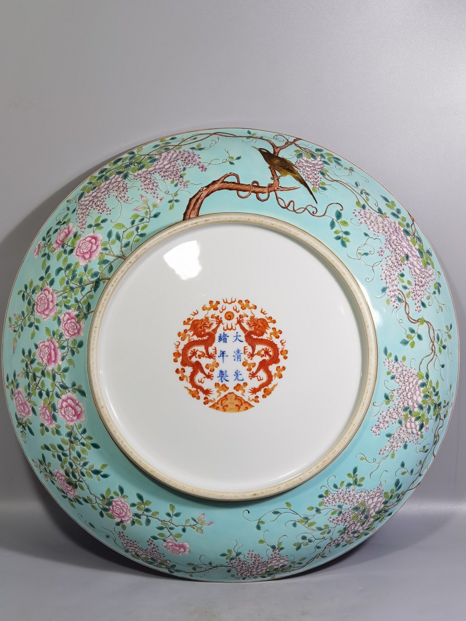 Qing Dynasty Guangxu pastel-colored bird facing the phoenix