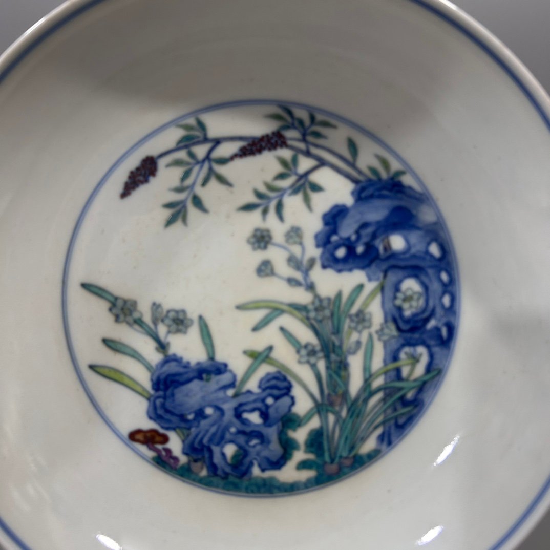 Qing Dynasty Guangxu doucai flower and grass dish