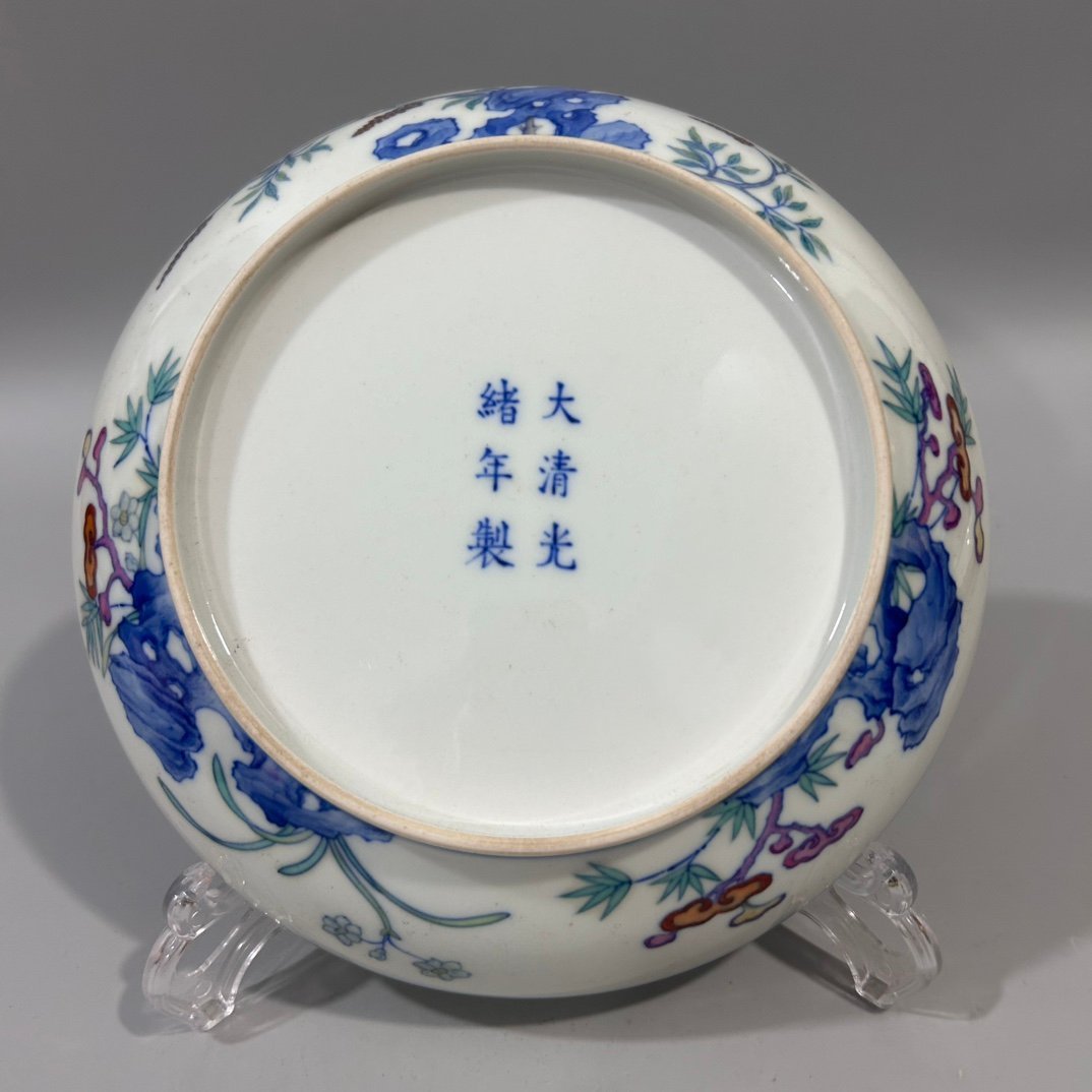 Qing Dynasty Guangxu doucai flower and grass dish