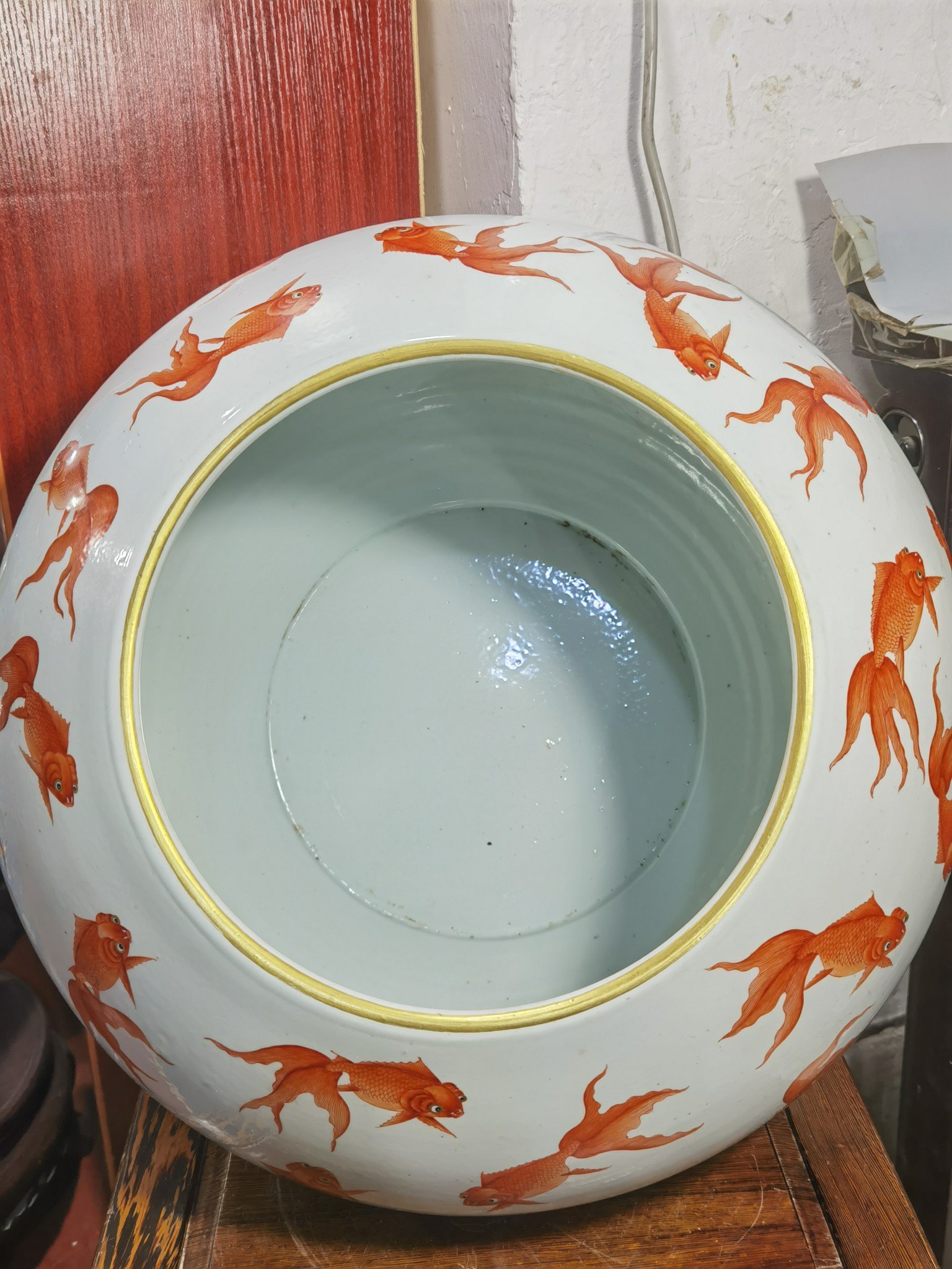 Qing Dynasty Tongzhi treasure model alum red goldfish washing tank