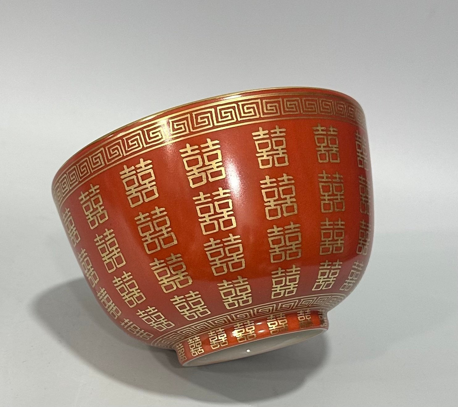 Qing Dynasty Tongzhi Pastel coral red gold double happiness bowl