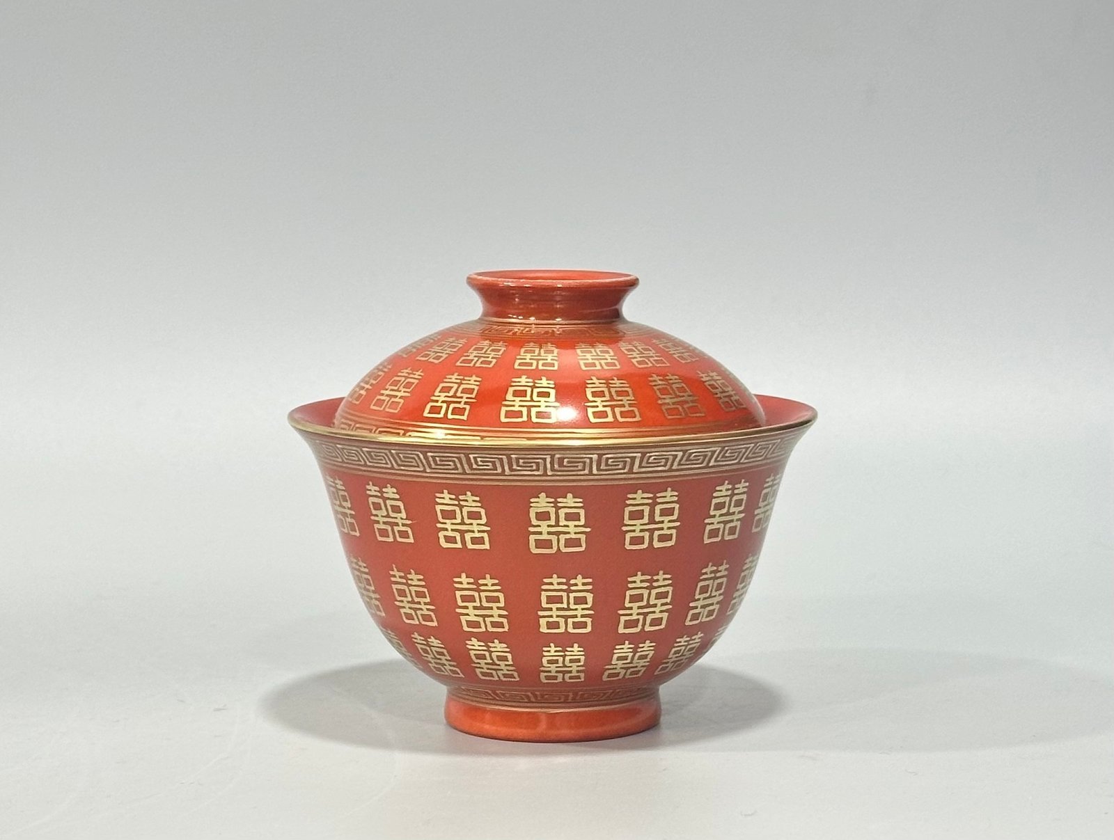 Qing Dynasty Tongzhi Pastel coral red gilded bowl with double happiness pattern