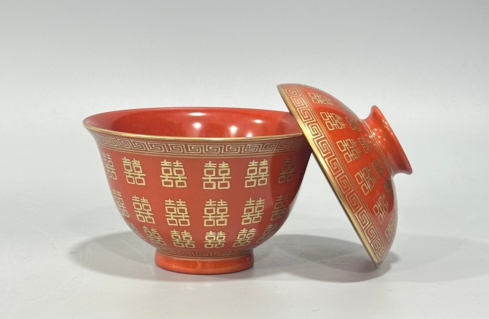Qing Dynasty Tongzhi Pastel coral red gilded bowl with double happiness pattern