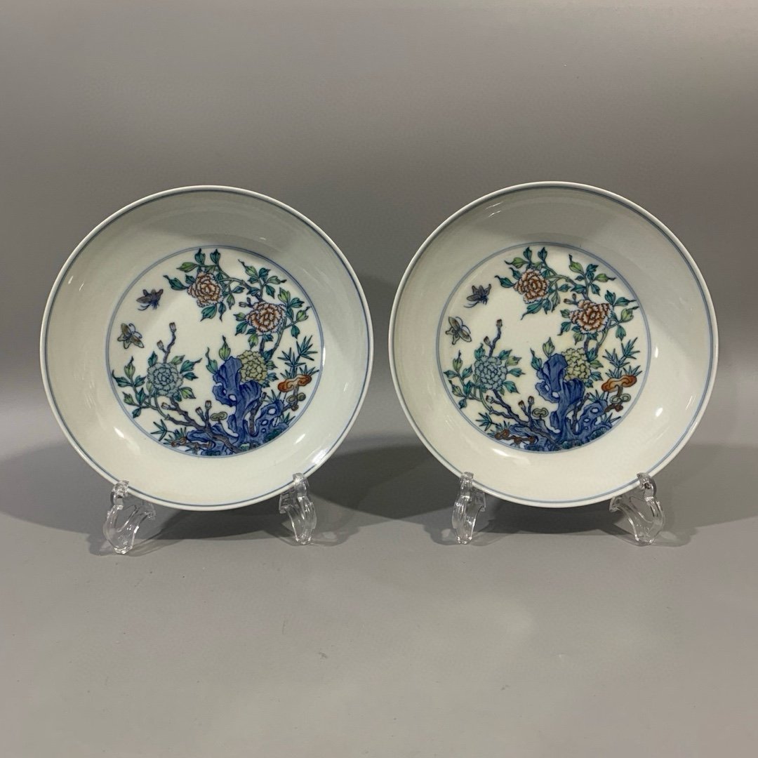 Qing Dynasty Tongzhi doucai peony flower plate