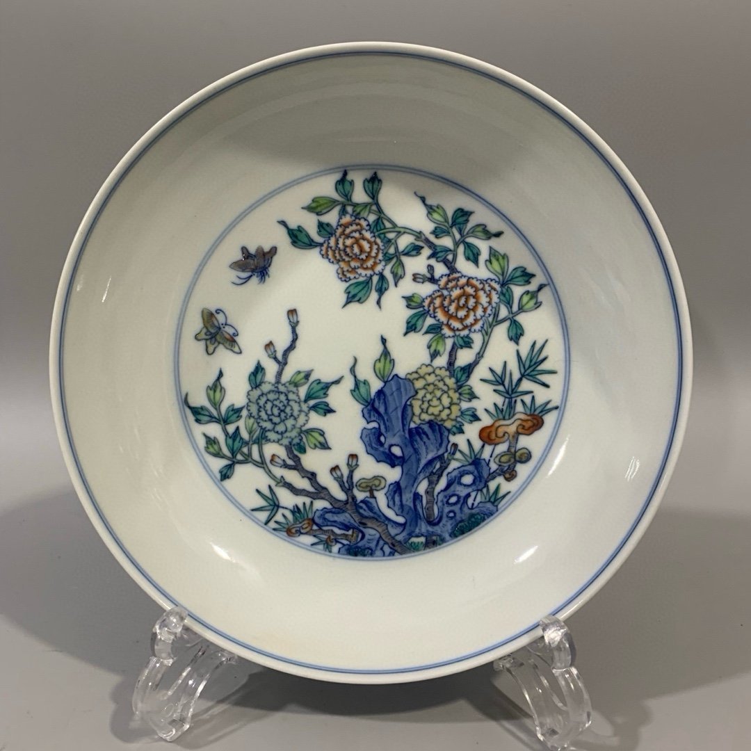 Qing Dynasty Tongzhi doucai peony flower plate