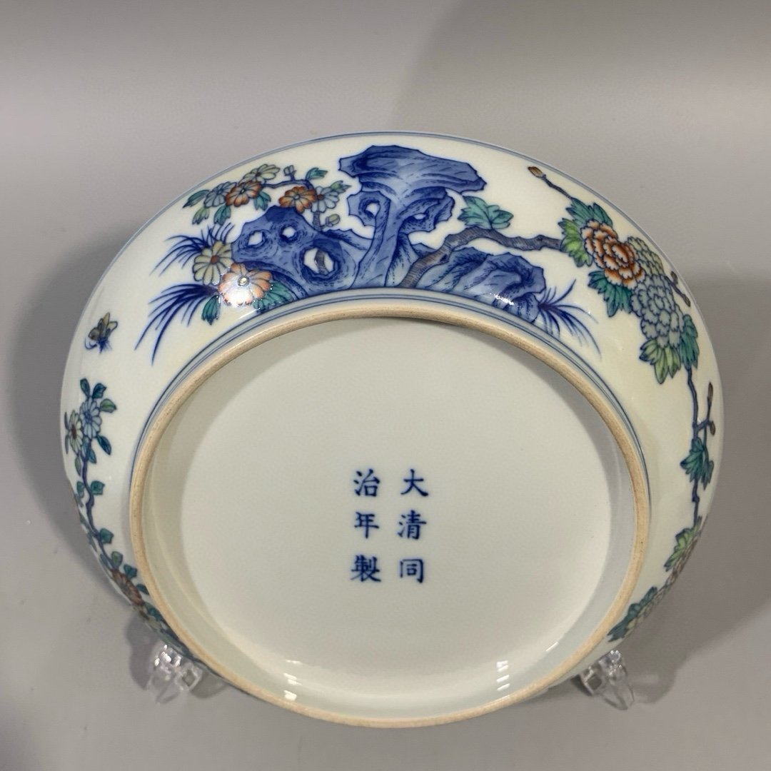 Qing Dynasty Tongzhi doucai peony flower plate