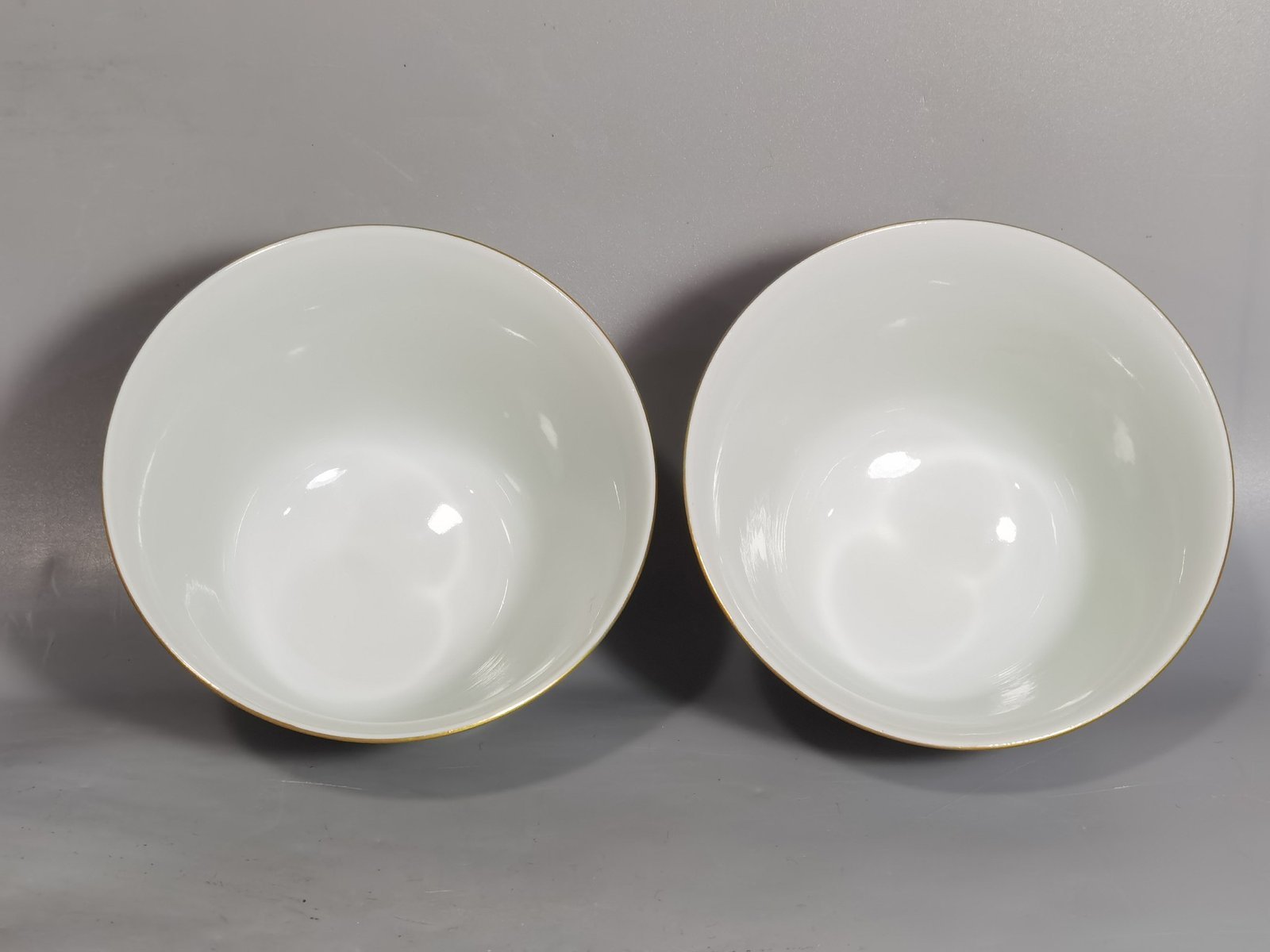 Qing Dynasty Tongzhi A pair of pastel orchid cups
